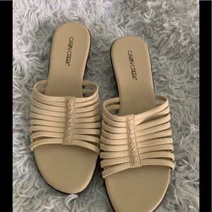 Cabin Creek ivory/ taupe sandals